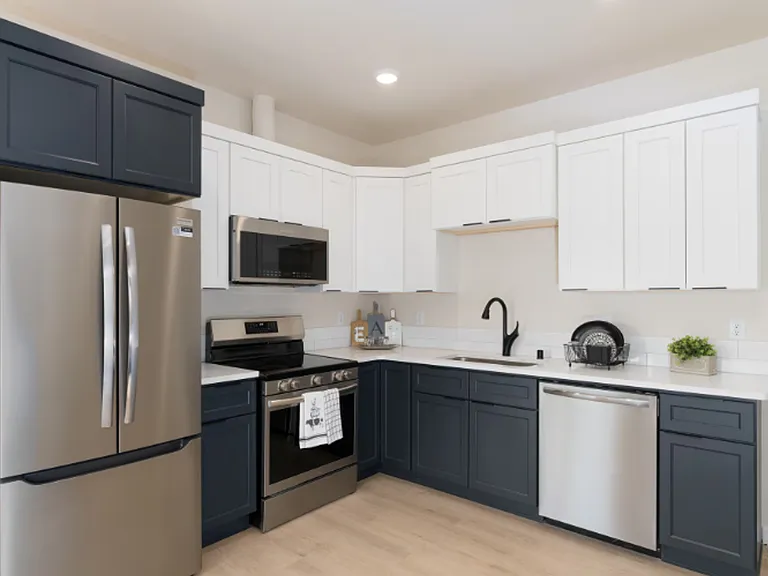 7275 W Clearwater Ave — Photo 4