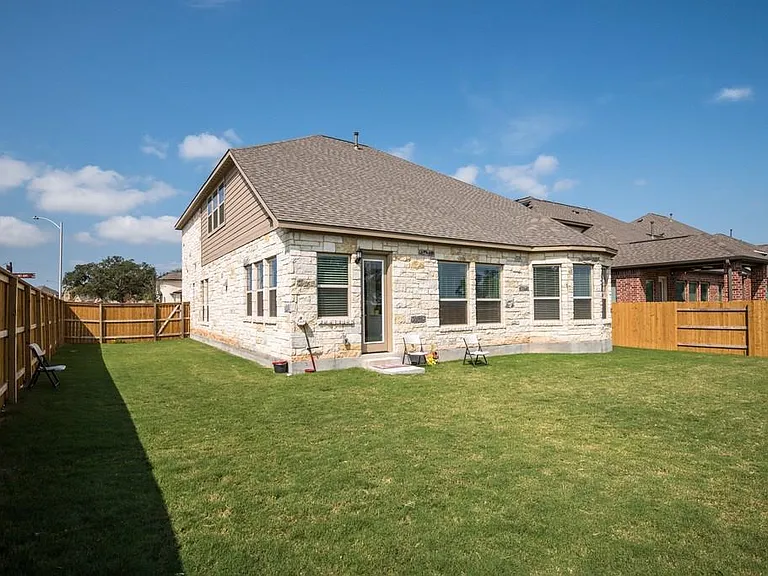 9600 Ivalenes Hope Dr — Photo 26