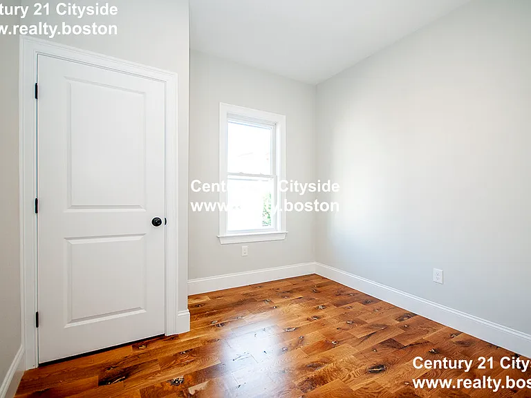 205 Marion St #3 — Photo 20