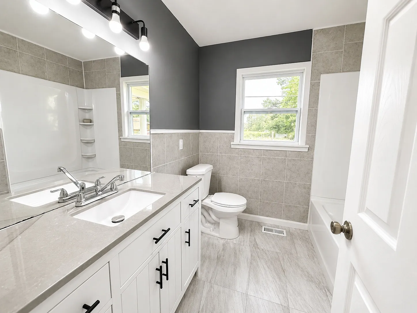 3 bed, 1.5 bath, 1130 sqft, $1,500 — Photo 4