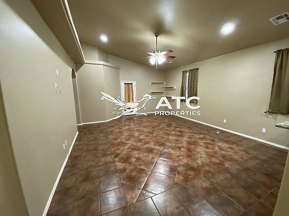 3rd image of 4951 Sherwood Rd