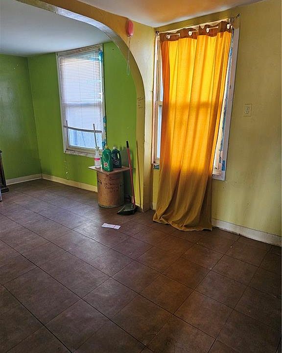 1st image of 721 Henderson Ave
