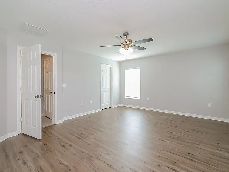 5016 Golden River Ln — Photo 10