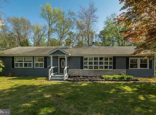 8 N Lakeside Dr W, Medford, NJ 08055