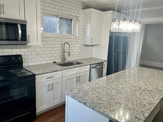 4 bed, 1800 sqft, $2,050 — Photo 4