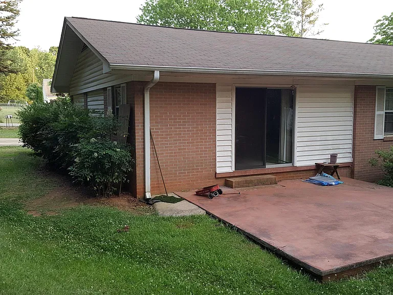 110 Dorothy Dr — Photo 17