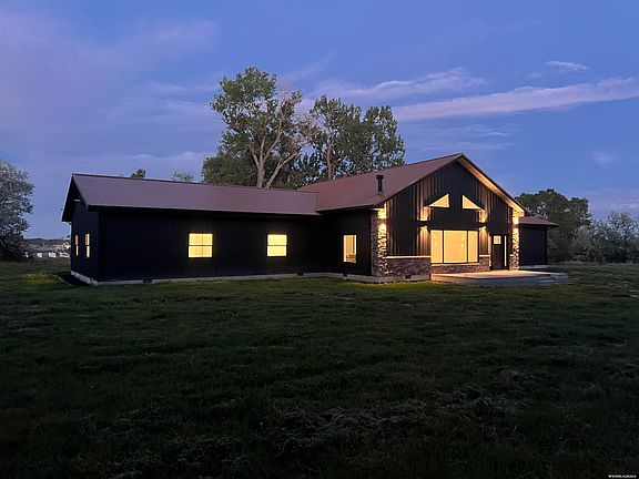 4th image of 2287 Riverview Rd