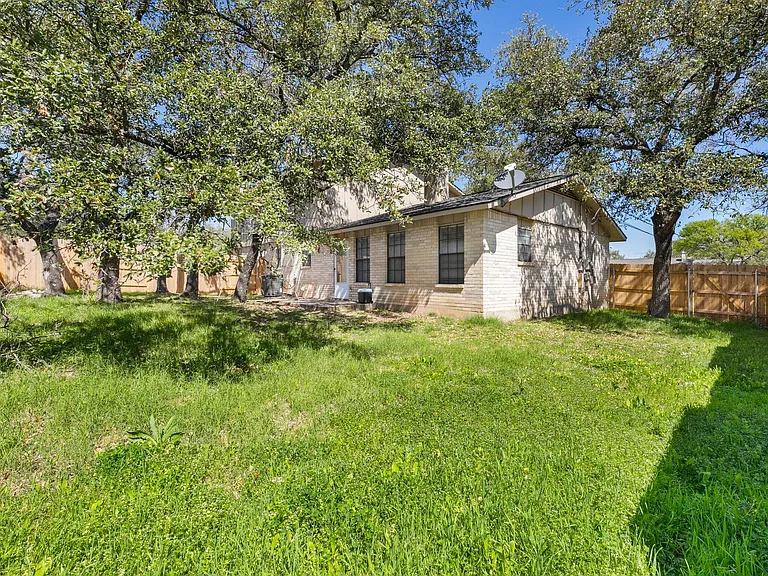 3802 Foust Trl #A — Photo 32