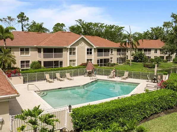 9852 Luna Cir #B-203, Naples, FL 34109