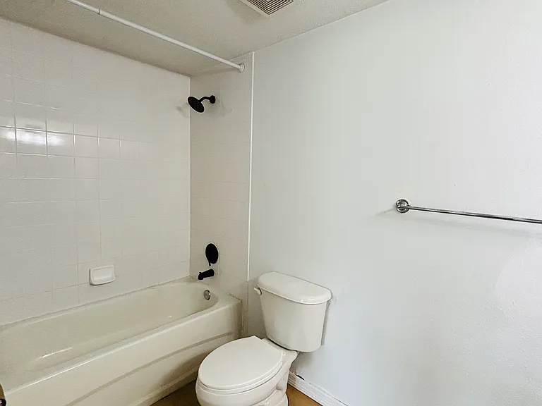 483 Las Cortes Ln #101 — Photo 22
