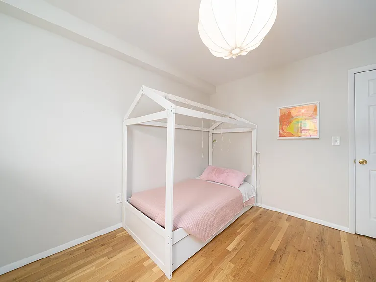 83 Madison St #3 — Photo 10
