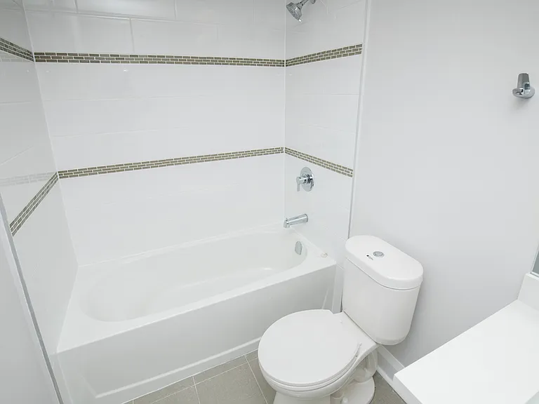 806 Kennedy Rd — Photo 34