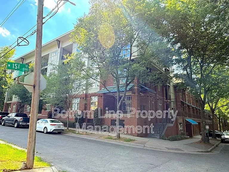 1101 W 1st St #105 — Photo 18