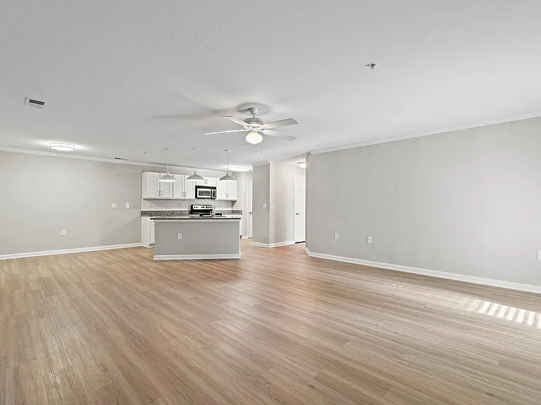 SomerHill Farms Apartments — Photo 6