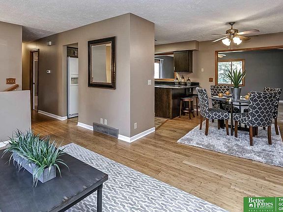 4th image of 10638 Hartman Ave