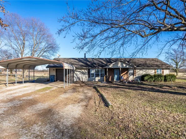 1651 W Highway 12, Gentry, AR 72734