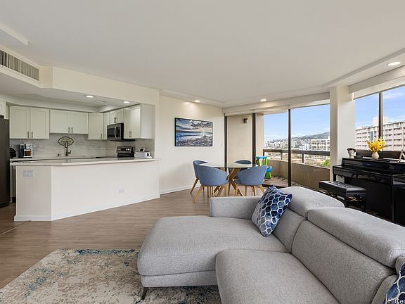 3rd image of 2499 Kapiolani Blvd APT 801