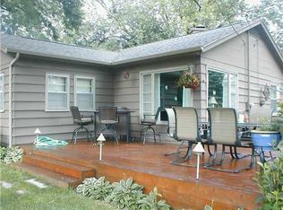 4334 Woodfield Ln NE, Cedar Rapids, IA 52402