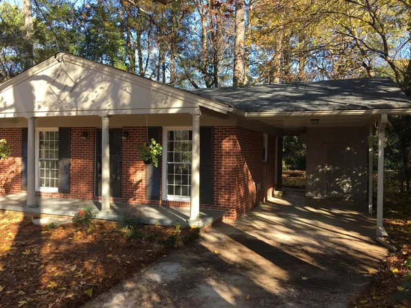 827 Verona Dr, Clarkston, GA 30021