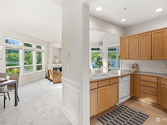 4th image of 6918 208th Street SW #101