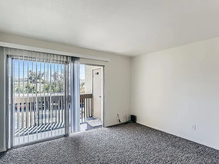 432 Edgehill Ln #154 — Photo 4