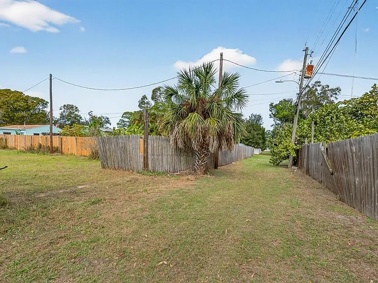 5801 Magnolia St N — Photo 22
