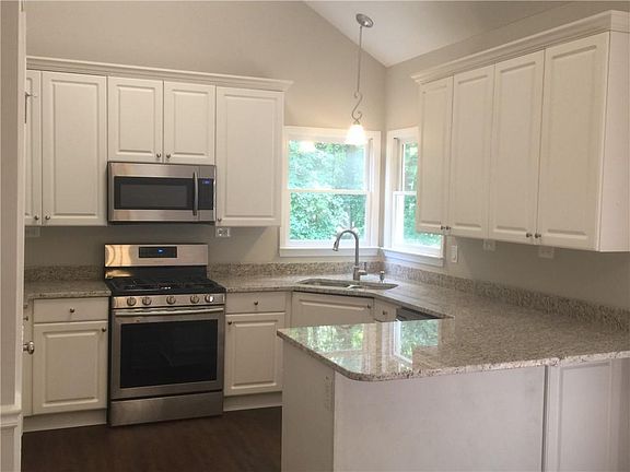 4th image of 129 Harbour Dr