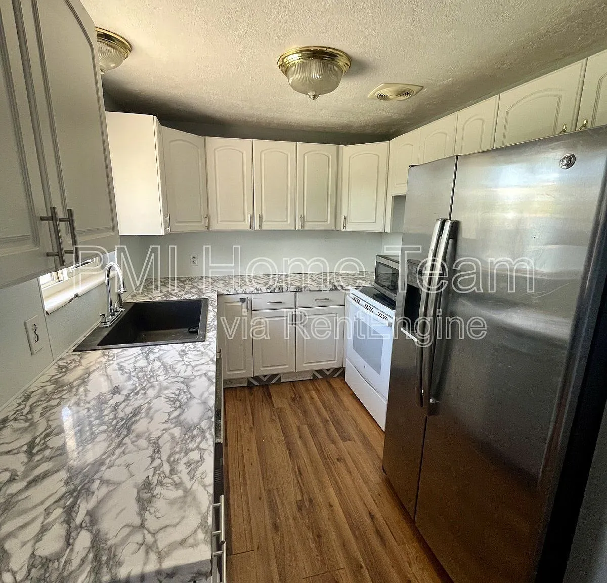 3 bed, 1.0 bath, 1149 sqft, $1,995 — Photo 4