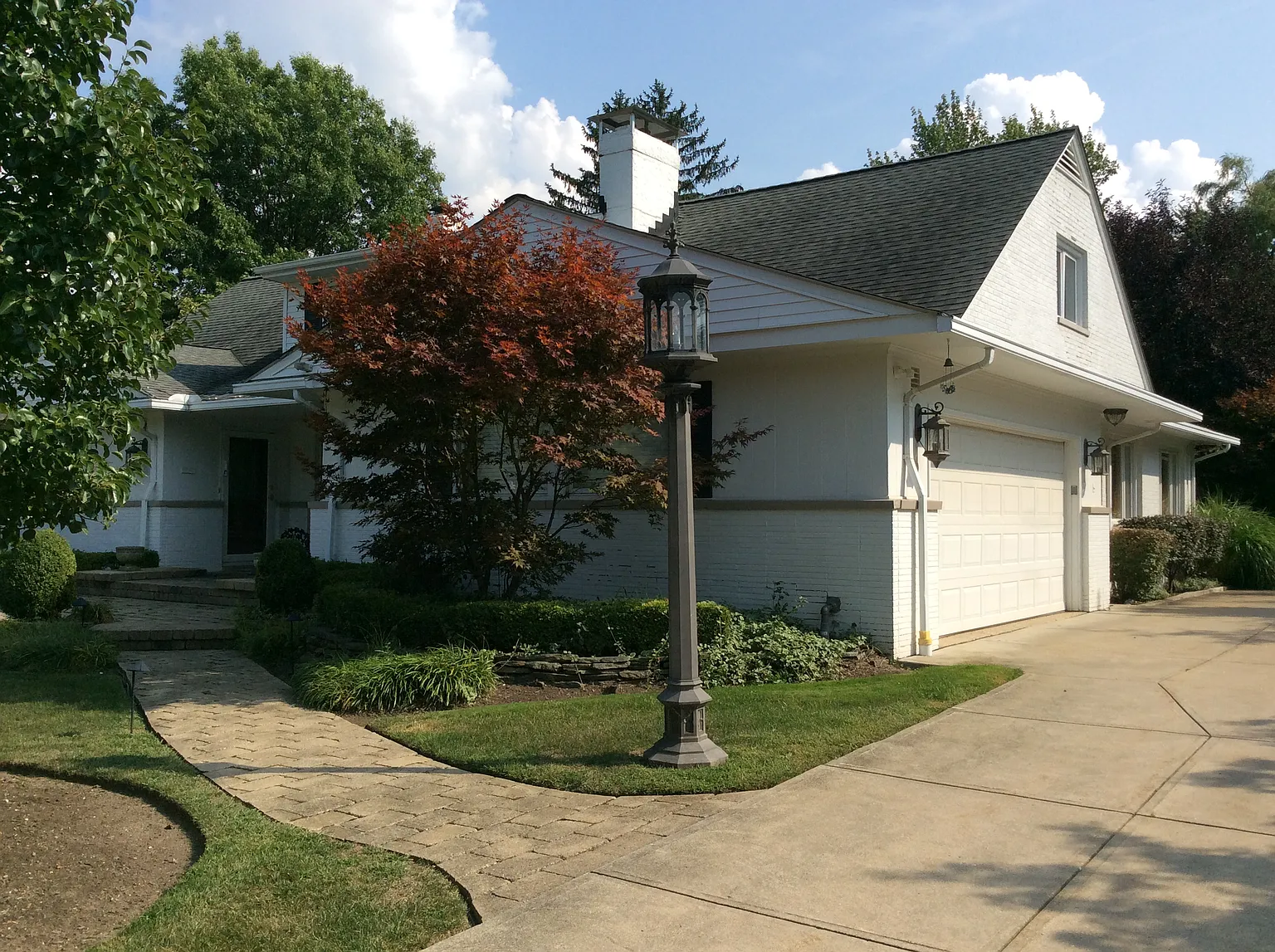 26126 Fairmount Blvd photo 1