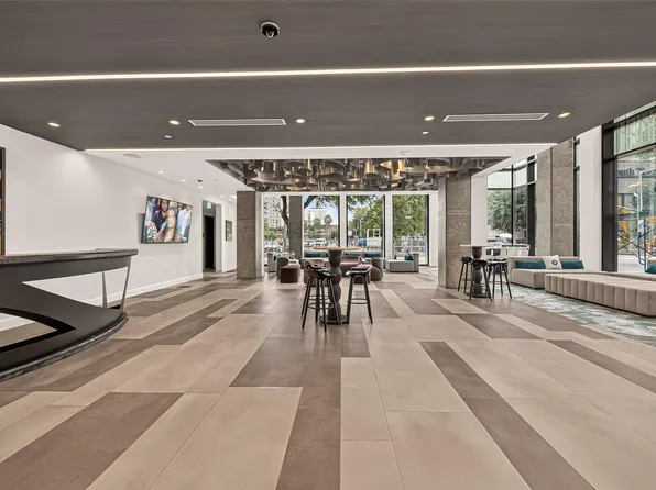 1211 Caroline St #1403, Houston, TX 77046