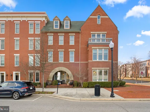 2112 Potomac Ave, Alexandria, VA 22301