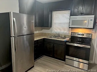 2 bed, 1.0 bath, 720 sqft, $899 — Photo 4