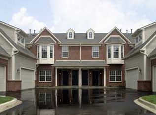43180 Pendleton Cir, Sterling Heights, MI 48313