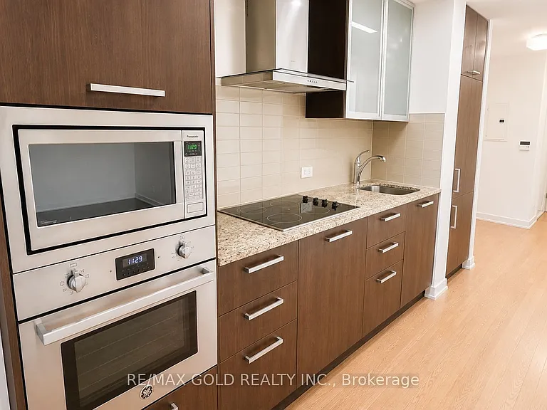 12 York St #2606 — Photo 13