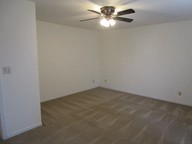 2406 Calder Ct — Photo 23
