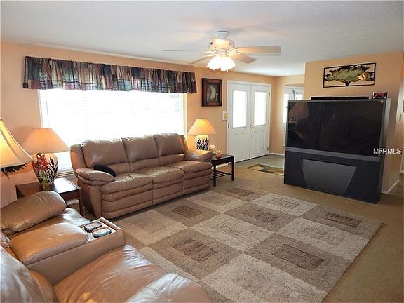 4th image of 2433 Beacon Dr