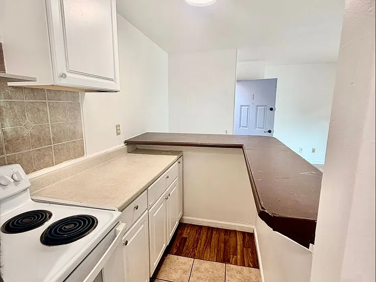 5222 Rainier Ave S — Photo 2