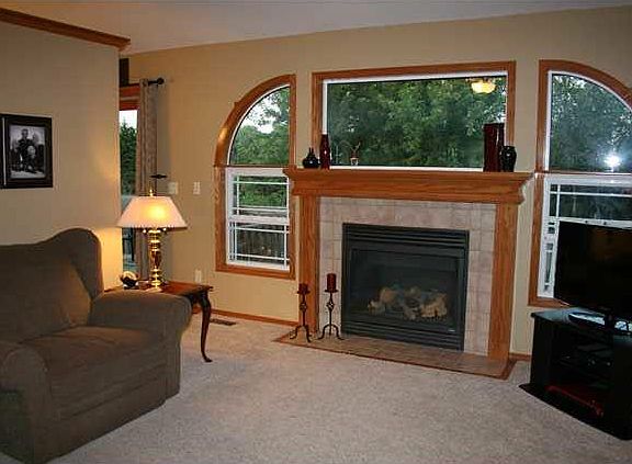 3rd image of 1850 Lakeland Dr