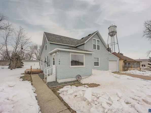 104 S Washington St, Humboldt, SD 57035
