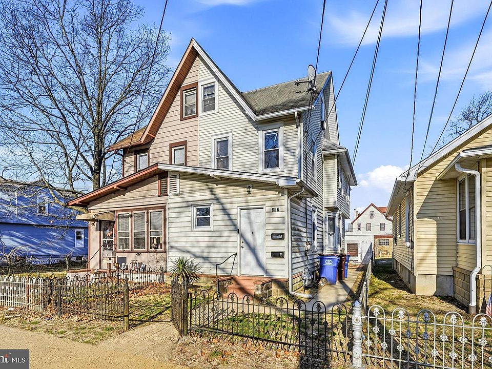 1st image of 257 Progress St