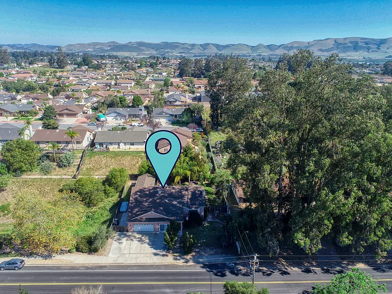 245 Hazel Ln — Photo 42