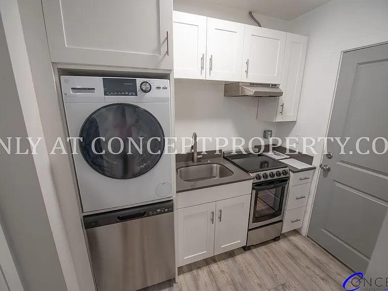 First Avenue Flats — Photo 60