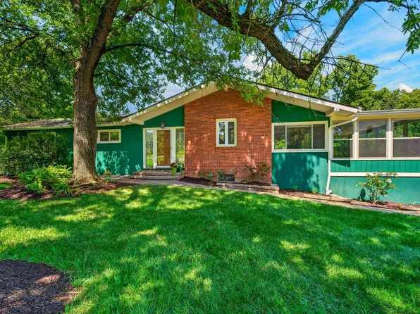 2709 Fishinger Rd, Columbus, OH 43221