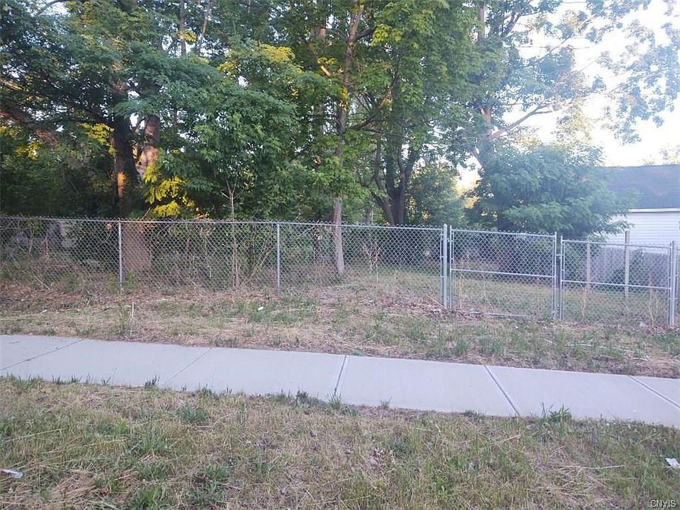2nd image of 9 Tabor St