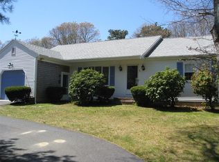 15 Santuit Rd, Cotuit, MA 02635