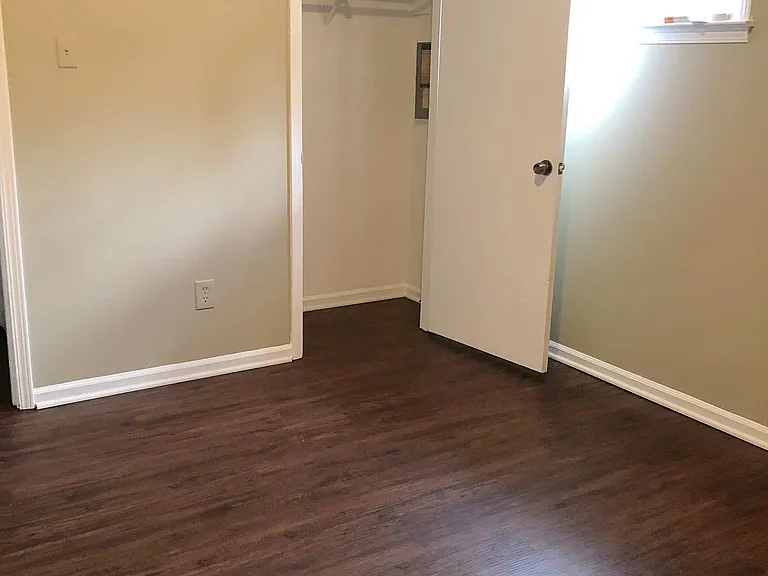 5091 Breckenwood Dr — Photo 10