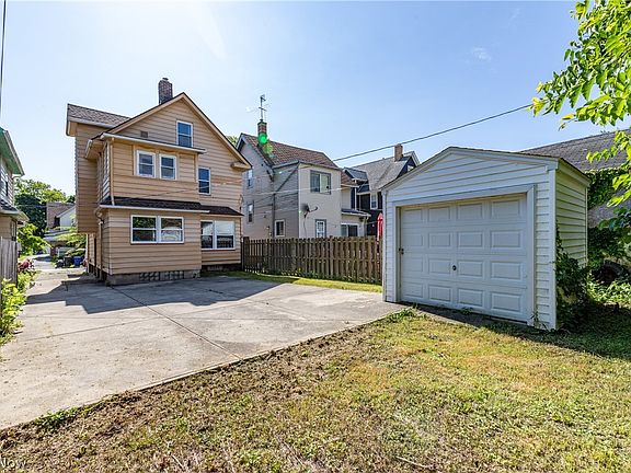 4th image of 2082 W 91st St
