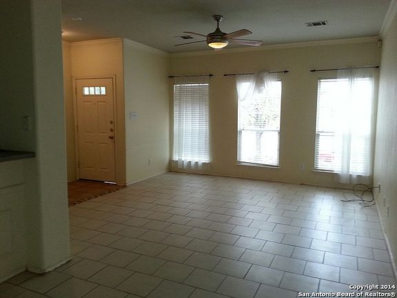 3rd image of 8610 Willow Glen Dr