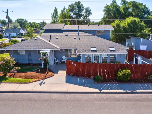 248 SE 10th St, Madras, OR 97741