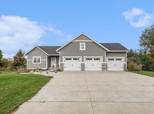 8423 76th St SE, Alto, MI 49302